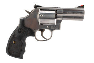 Smith & Wesson Model 686 Plus .357 Magnum Revolver with 7-Round Cylinder and Stainless finish